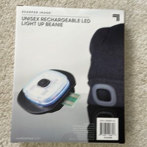 NWT Unisex Rechargeable LED Light Up Beanie by Sharper Image